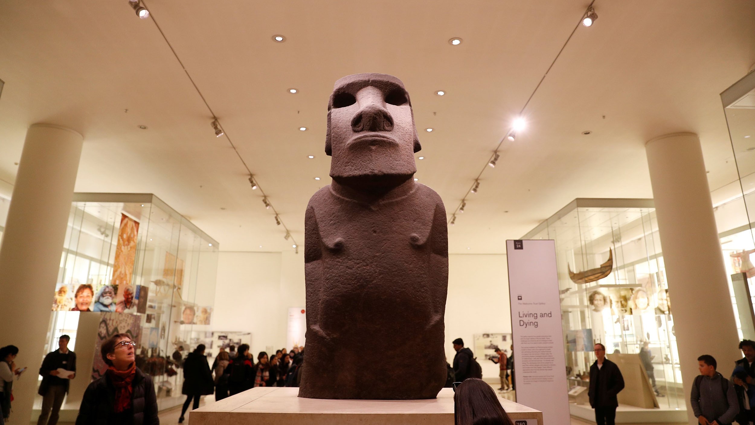 Should the British Museum return its Easter Island statue? – James ...